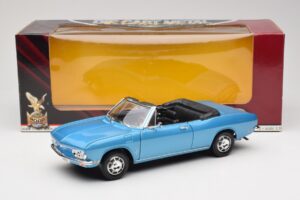 Chevrolet Corvair Monza Kabriolets Zils Road Signature 1:18 92498 Metāls — attēls 8 no 8