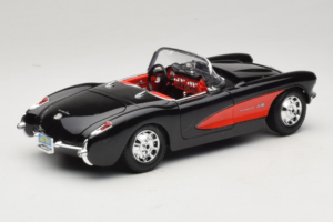 Chevrolet Corvette C1 Melns & Sarkans Bburago 1:18 3034-M1 Metāls — attēls 3 no 8