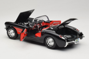 Chevrolet Corvette C1 Melns & Sarkans Bburago 1:18 3034-M1 Metāls — attēls 5 no 8