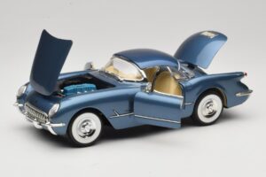Chevrolet Corvette C1 Zils Mira 1:18 6105 Metāls — attēls 2 no 8