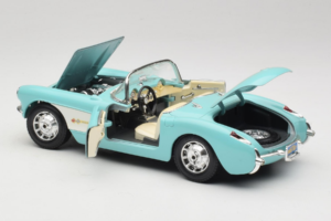 Chevrolet Corvette C1 Zils & Balts Bburago 1:18 3024-M2 Metāls — attēls 5 no 8