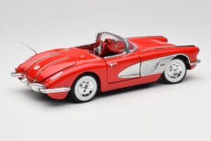 Chevrolet Corvette C1 Sarkans Motormax 1:18 73100TC Metāls — attēls 3 no 8