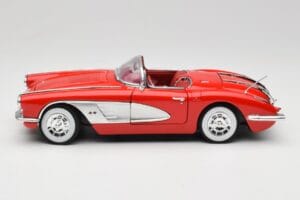 Chevrolet Corvette C1 Sarkans Motormax 1:18 73100TC Metāls — attēls 4 no 8