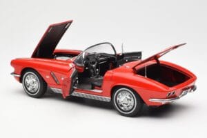 Chevrolet Corvette C1 Kabriolets Roman Sarkans AUTOart 1:18 71102 Metāls — attēls 5 no 8