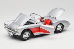 Chevrolet Corvette C1 Sudrabs Bburago 1:18 3034 Metāls — attēls 2 no 8