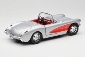 Chevrolet Corvette C1 Sudrabs Bburago 1:18 3034 Metāls — attēls 3 no 8