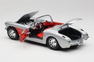 Chevrolet Corvette C1 Sudrabs Bburago 1:18 3034 Metāls — attēls 5 no 8