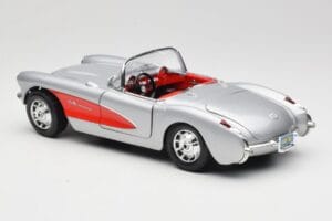 Chevrolet Corvette C1 Sudrabs Bburago 1:18 3034 Metāls — attēls 7 no 8
