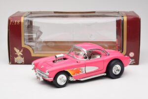 Chevrolet Corvette C1 Gasser Rozā Road Legends 1:18 92019-R1 Metāls — attēls 8 no 8