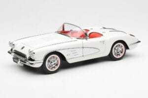 Chevrolet Corvette C1 Spider Hard Top Snowcrest Balts AUTOart 1:18 71147 Metāls