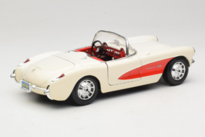 Chevrolet Corvette C1 Balts & Sarkans Bburago 1:18 3024-M3 Metāls — attēls 3 no 8