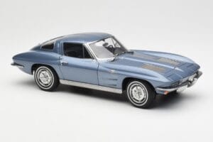 Chevrolet Corvette C2 Zilganzils Metaliks AUTOart 1:18 71182 Metāls — attēls 6 no 8