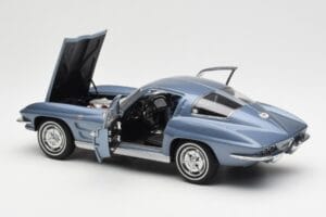 Chevrolet Corvette C2 Zilganzils Metaliks AUTOart 1:18 71182 Metāls — attēls 5 no 8