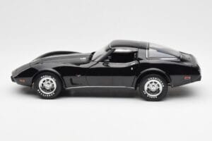 Chevrolet Corvette C3 Melns UT Models 1:18 21071 Metāls — attēls 4 no 8