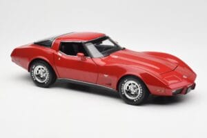 Chevrolet Corvette C3 Sarkans UT Models 1:18 21073 Metāls — attēls 6 no 8