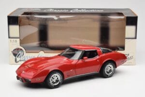 Chevrolet Corvette C3 Sarkans UT Models 1:18 21073 Metāls — attēls 8 no 8