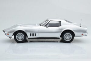 Chevrolet Corvette C3 Sudrabs Norev 1:18 189032 Metāls — attēls 3 no 6