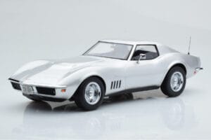 Chevrolet Corvette C3 Sudrabs Norev 1:18 189032 Metāls
