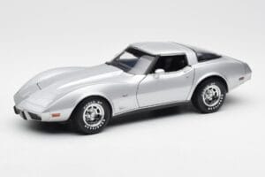 Chevrolet Corvette C3 Sudrabs UT Models 1:18 21072 Metāls