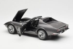Chevrolet Corvette C3 Spider Laguna Pelēks Metaliks AUTOart 1:18 71173 Metāls — attēls 5 no 8
