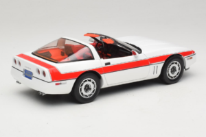 Chevrolet Corvette C4 A-Team Balts GreenLight 1:18 13532 Metāls — attēls 3 no 8