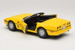 Chevrolet Corvette C4 Indianapolis 500 Pace Car Dzeltens Greenlight 1:18 11801-06 Metāls — attēls 5 no 8