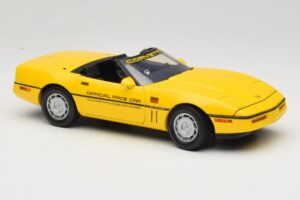 Chevrolet Corvette C4 Indianapolis 500 Pace Car Dzeltens Greenlight 1:18 11801-06 Metāls — attēls 6 no 8