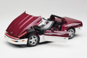Chevrolet Corvette C4 Indy 500 Pace Car Maisto 1:18 56011 Metāls — attēls 2 no 8