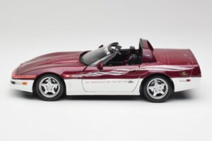 Chevrolet Corvette C4 Indy 500 Pace Car Maisto 1:18 56011 Metāls — attēls 4 no 8