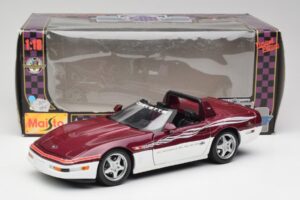 Chevrolet Corvette C4 Indy 500 Pace Car Maisto 1:18 56011 Metāls — attēls 8 no 8