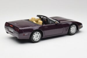 Chevrolet Corvette C4 LT4 Kabriolets Violets Metāliski Maisto 1:18 50277 Metāls — attēls 3 no 8