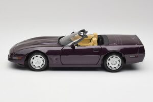 Chevrolet Corvette C4 LT4 Kabriolets Violets Metāliski Maisto 1:18 50277 Metāls — attēls 4 no 8