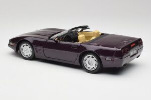 Chevrolet Corvette C4 LT4 Kabriolets Violets Metāliski Maisto 1:18 50277 Metāls — attēls 7 no 8