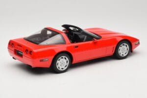 Chevrolet Corvette C4 Torch Red GT Spirit 1:18 GT537 Sveķi — attēls 2 no 6