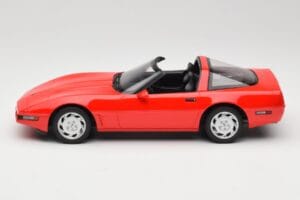 Chevrolet Corvette C4 Torch Red GT Spirit 1:18 GT537 Sveķi — attēls 3 no 6