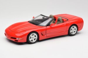 Chevrolet Corvette C5 Kabriolets Sarkans Bburago 1:18 3076 Metāls