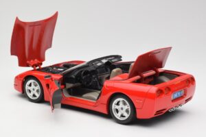 Chevrolet Corvette C5 Kabriolets Sarkans Bburago 1:18 3076 Metāls — attēls 5 no 8