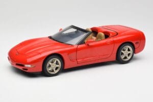 Chevrolet Corvette C5 Kabriolets Sarkans UT Models 1:18 21006 Metāls