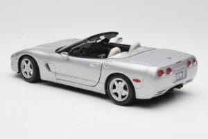 Chevrolet Corvette C5 Kabriolets Sudrabs Maisto 1:18 50317 Metāls — attēls 7 no 8