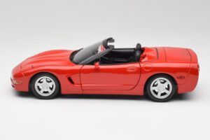 Chevrolet Corvette C5 Kabriolets Torch Sarkans Maisto 1:18 50318 Metāls — attēls 4 no 8