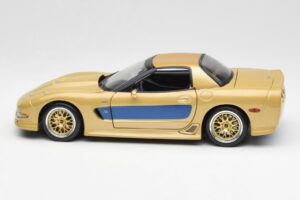 Chevrolet Corvette C5 Guldstrand Signature Edition Zelts Maisto 1:18 31657 Metāls — attēls 4 no 8