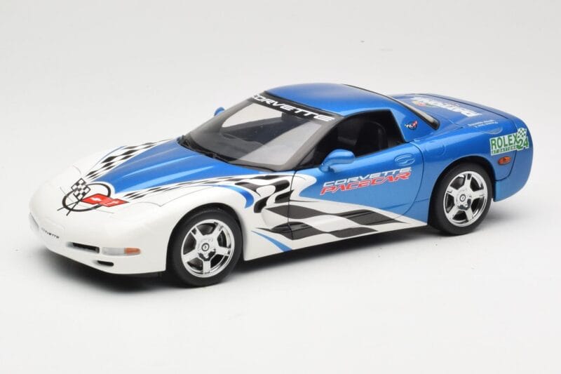 Chevrolet Corvette C5 Pace Car Rolex 24 at Daytona 1999 UT Models 1:18 39944 Metāls