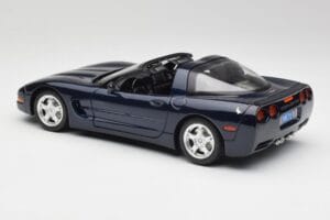 Chevrolet Corvette C5 Nassau Zils Bburago 1:18 30166 Metāls — attēls 7 no 8