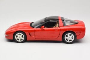 Chevrolet Corvette C5 Targa Sarkans UT Models 1:18 21001 Metāls — attēls 4 no 8