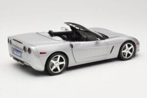 Chevrolet Corvette C6 Kabriolets Sudrabs Hot Wheels 1:18 B6052 Metāls — attēls 3 no 8