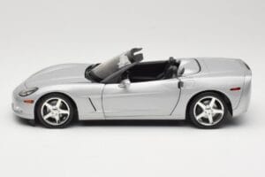 Chevrolet Corvette C6 Kabriolets Sudrabs Hot Wheels 1:18 B6052 Metāls — attēls 4 no 8