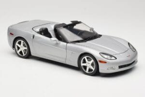 Chevrolet Corvette C6 Kabriolets Sudrabs Hot Wheels 1:18 B6052 Metāls — attēls 6 no 8