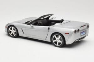 Chevrolet Corvette C6 Kabriolets Sudrabs Hot Wheels 1:18 B6052 Metāls — attēls 7 no 8
