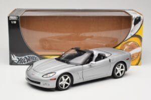 Chevrolet Corvette C6 Kabriolets Sudrabs Hot Wheels 1:18 B6052 Metāls — attēls 8 no 8