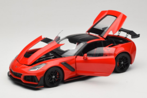 Chevrolet Corvette C7 ZR1 Torch Red IXO 1:18 18RDC243-FO Metāls — attēls 2 no 8